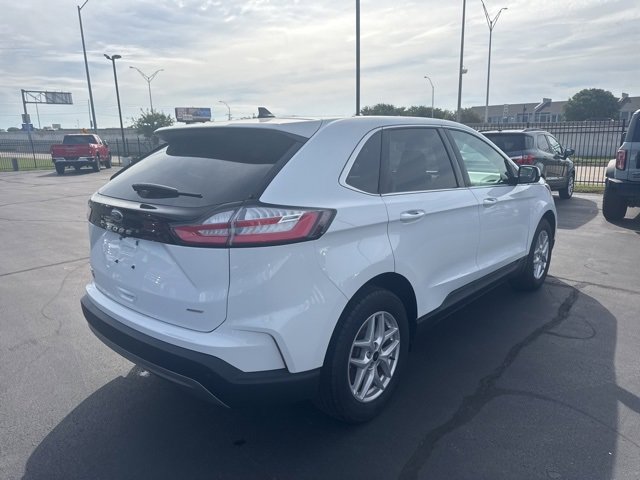 2024 Ford Edge SEL photo 3