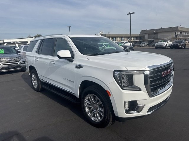 2024 GMC Yukon SLT's photo