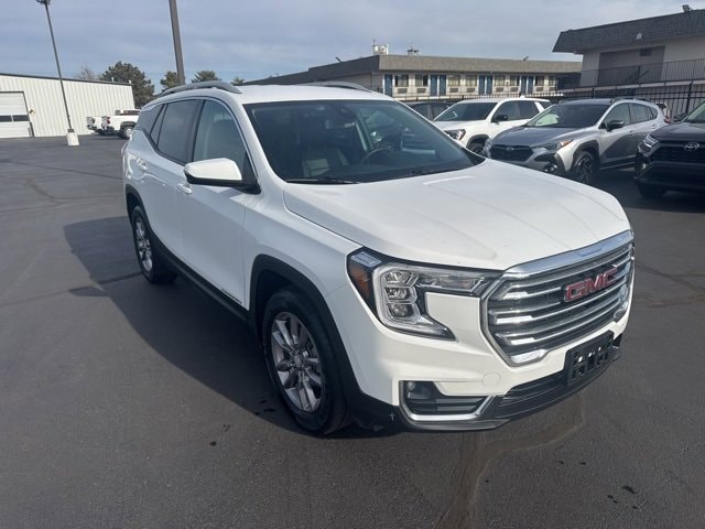 2024 GMC Terrain SLT's photo