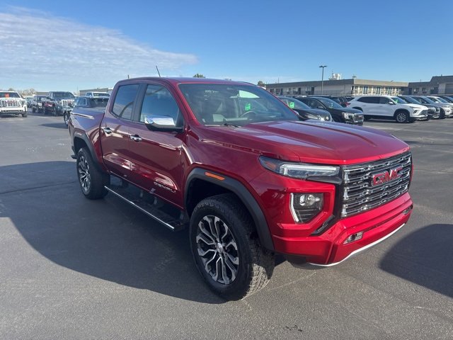 2024 GMC Canyon Denali's photo