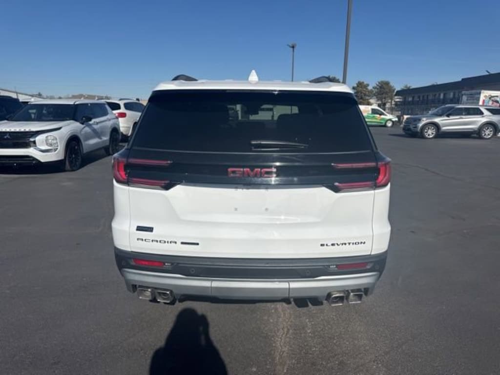 Used 2025 GMC Acadia Elevation SUV