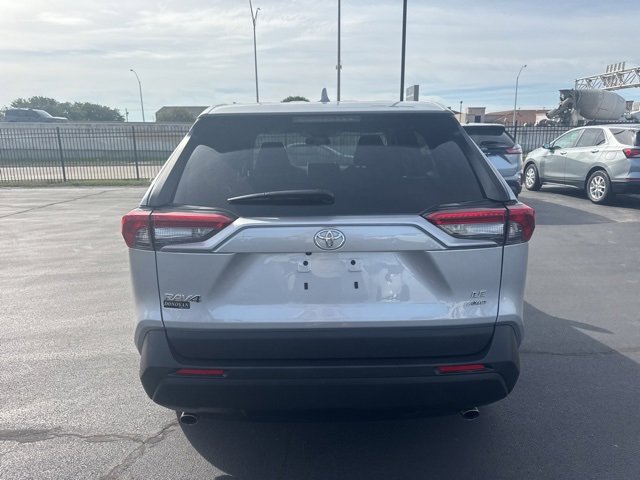 2024 Toyota RAV4 LE photo 4
