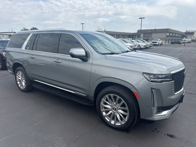 2023 Cadillac Escalade ESV 4WD Premium Luxury's photo