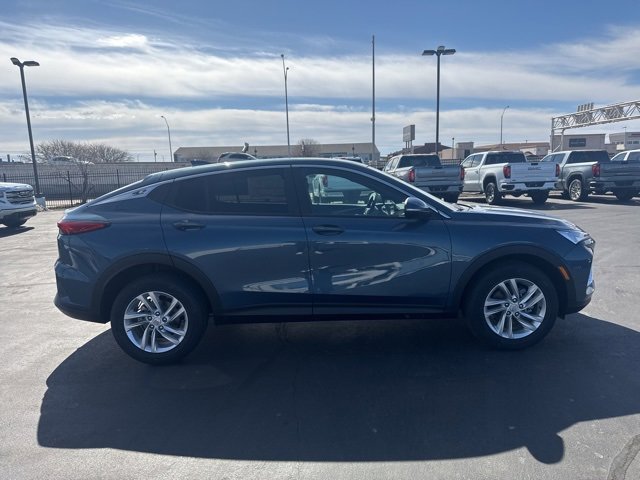 2025 Buick Envista Preferred photo 2