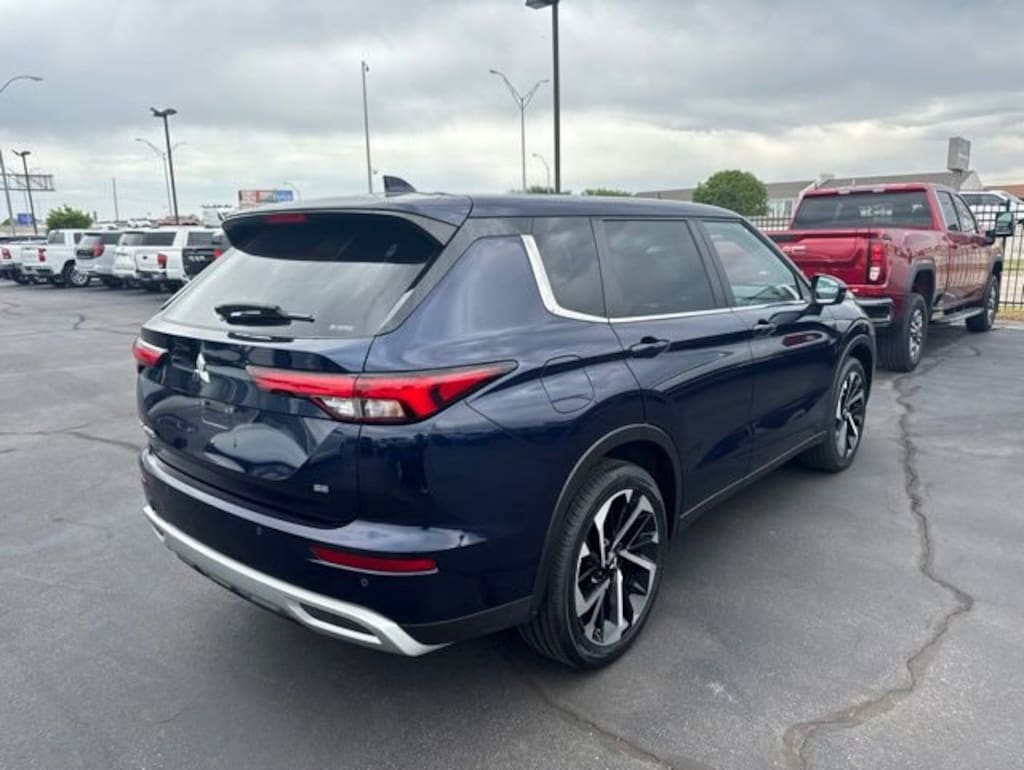 Used 2023 Mitsubishi Outlander SE SUV