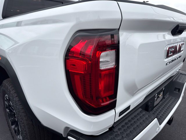 2026 GMC Canyon AT4 - Photo 19