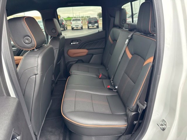 2026 GMC Canyon AT4 - Photo 17