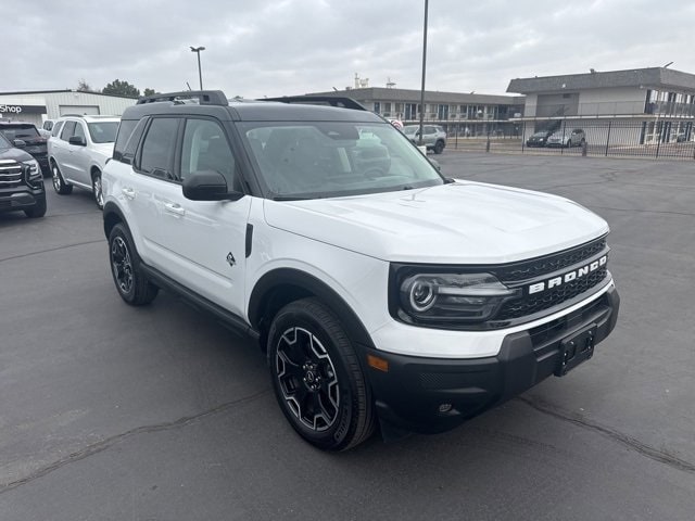 2025 Ford Bronco Sport Outer Banks's photo