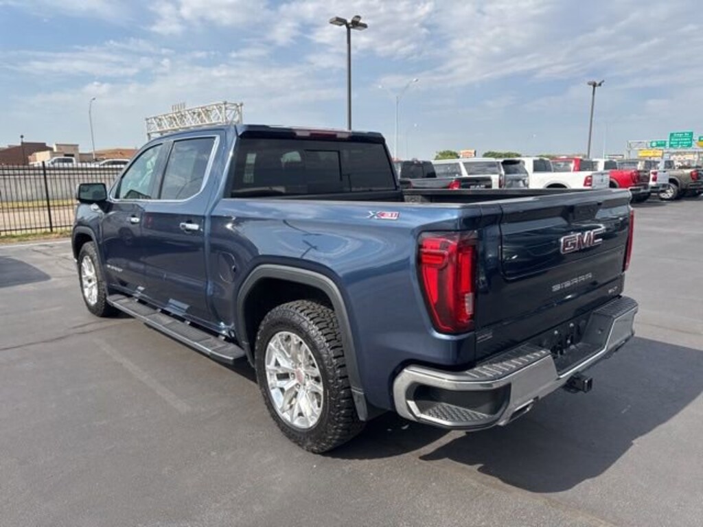Used 2021 GMC Sierra 1500 SLT Truck Crew Cab