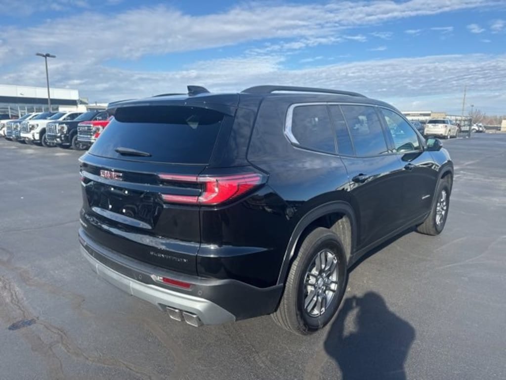 Used 2025 GMC Acadia Elevation SUV