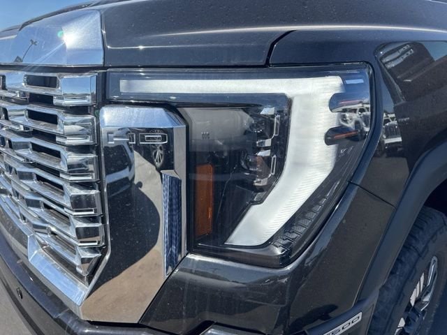 2026 GMC Sierra 2500HD Denali - Photo 17