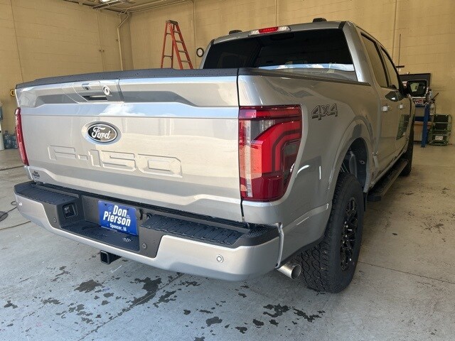 2025 Ford F-150 Lariat photo 4