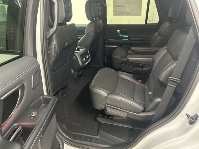 2026 Ford Expedition Platinum - Photo 8