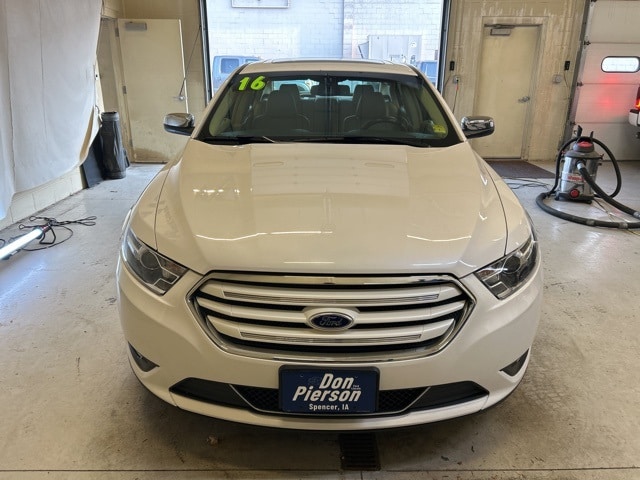 Used 2016 Ford Taurus Limited with VIN 1FAHP2F87GG122000 for sale in Spencer, IA