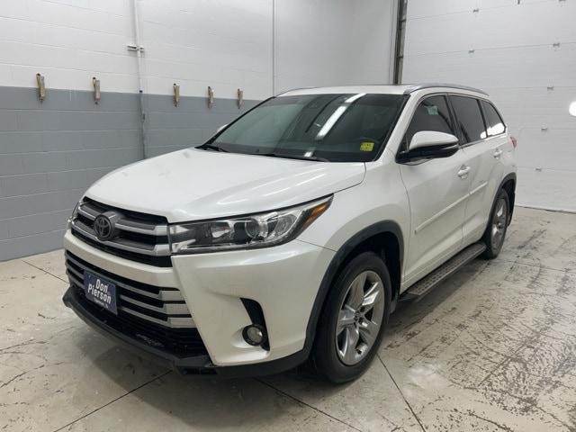 2018 Toyota Highlander Limited's photo