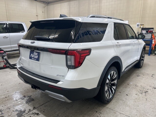 2026 Ford Explorer Platinum photo 2