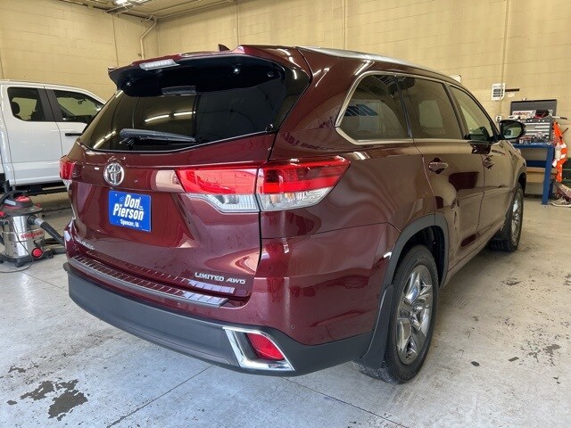 2017 Toyota Highlander Limited Platinum photo 4