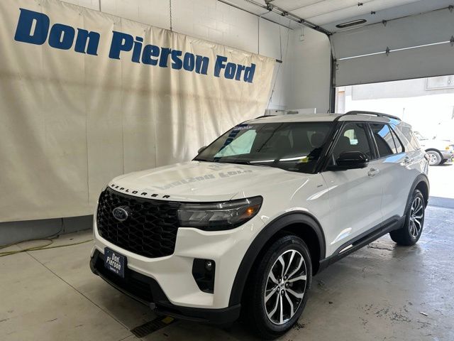 2026 Ford Explorer ST-LINE 4WD's photo
