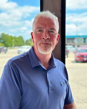 Staff member Scott Alger from 0f03863c1383