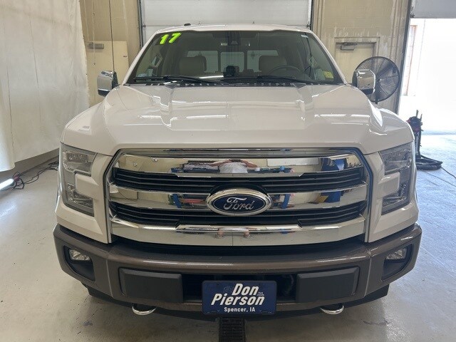 2017 Ford F-150 Lariat photo 2