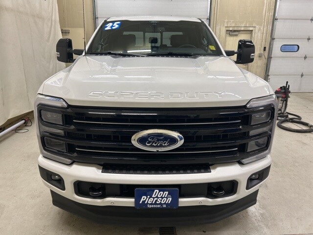 2025 Ford F-350 photo 2