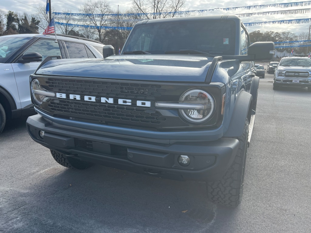 New 2025 Ford Bronco Outer Banks SUV