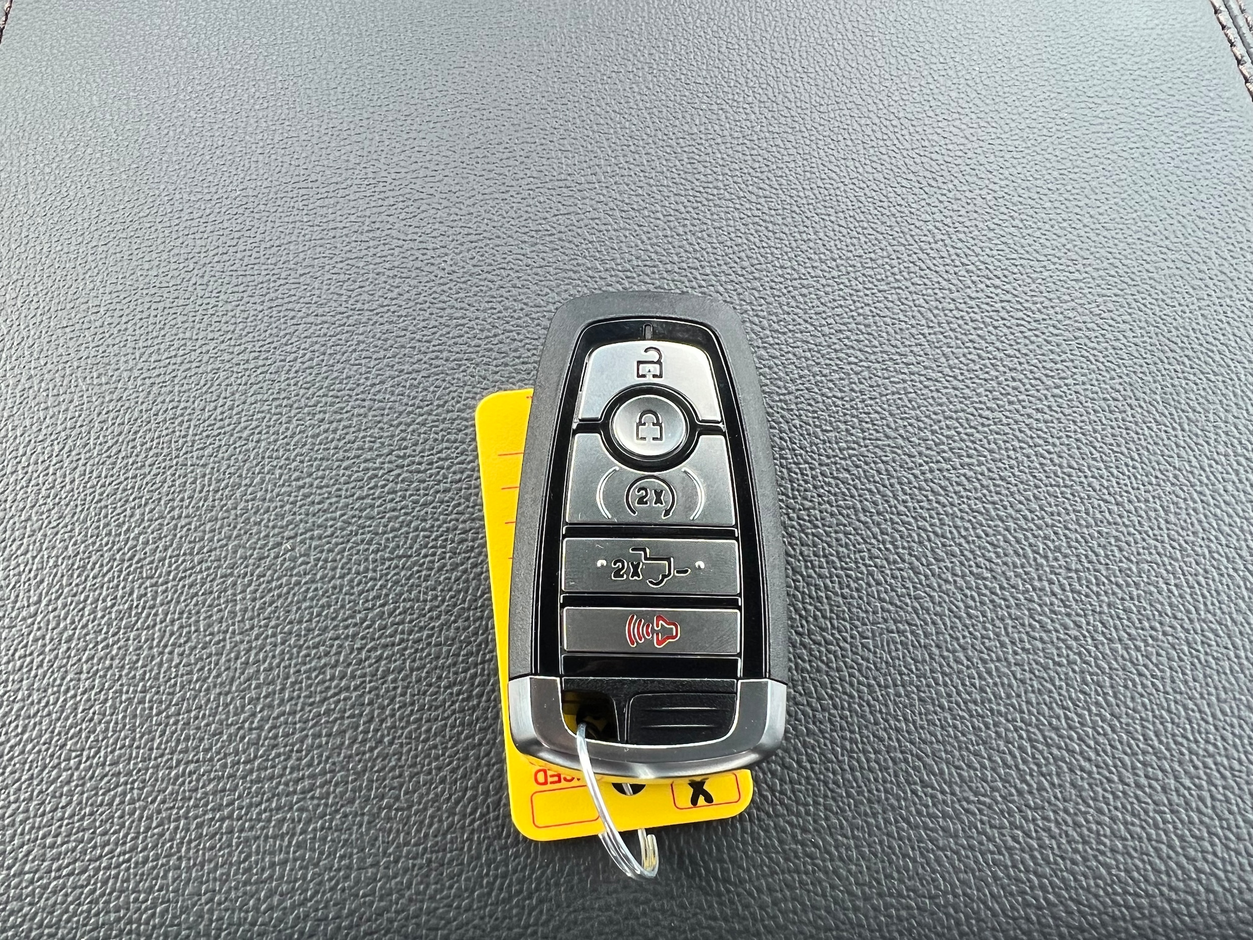 2025 Ford F-150 Lariat - Photo 13