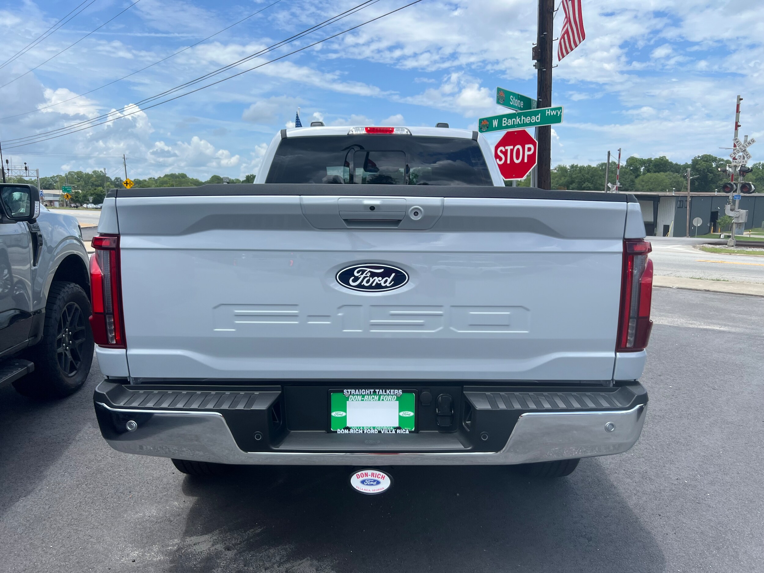 2025 Ford F-150 Lariat photo 3