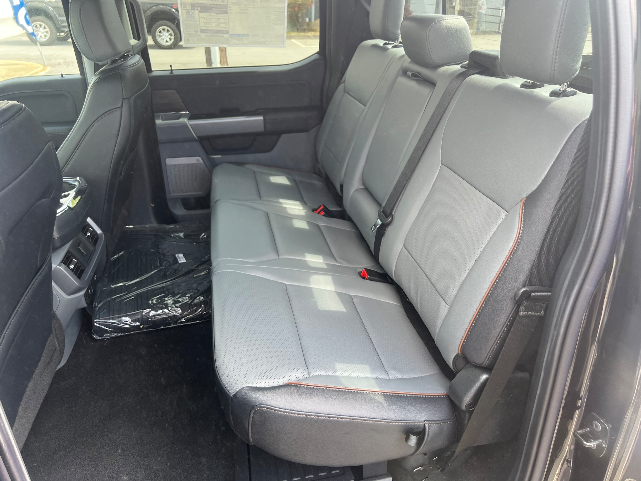 2025 Ford F-150 Lariat - Photo 11