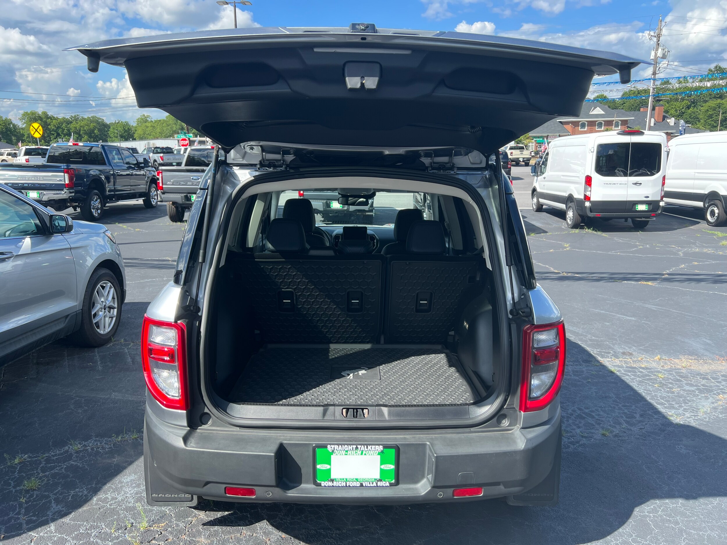 2022 Ford Bronco Sport Outer Banks photo 2