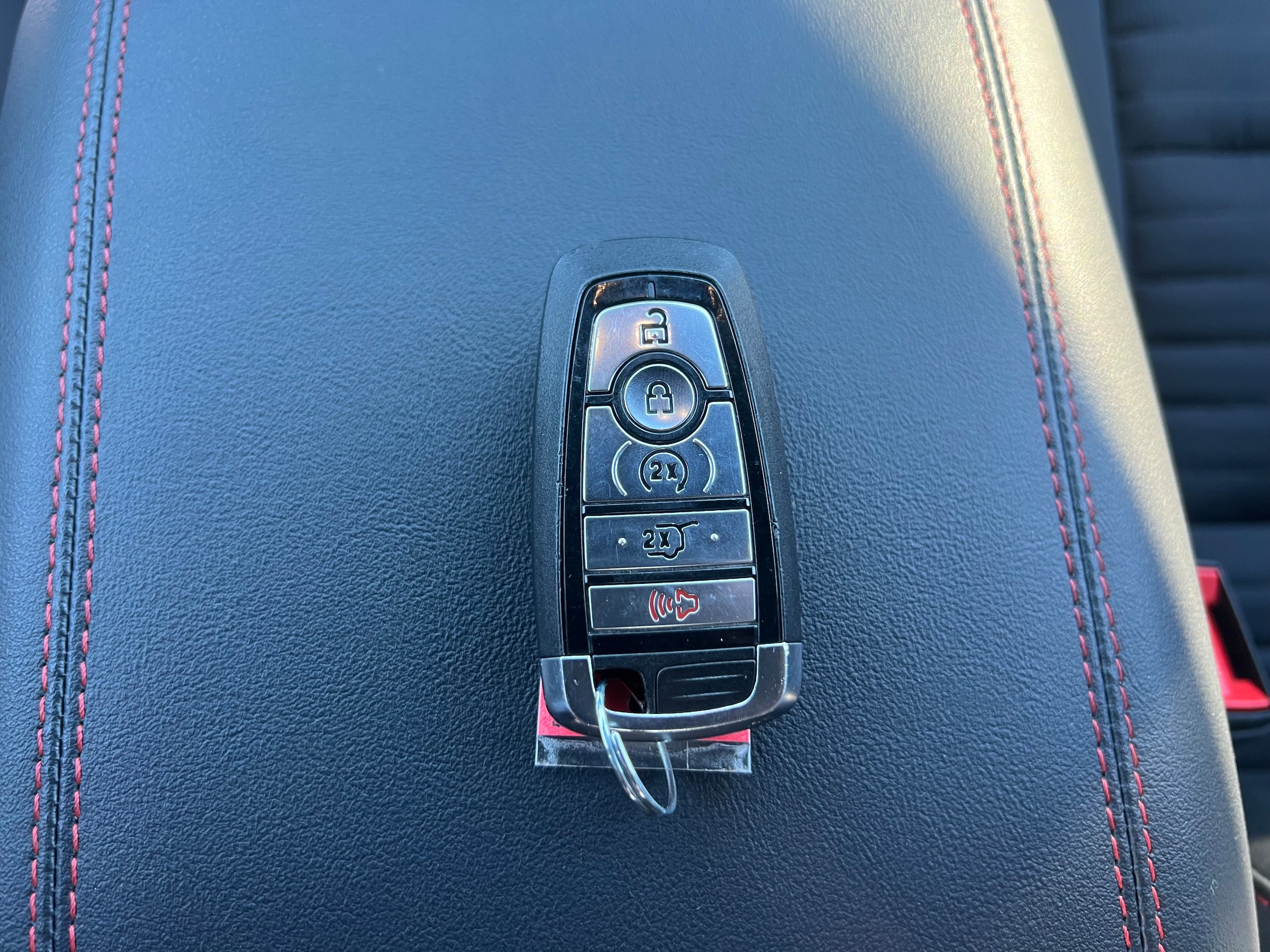 2025 Ford Explorer ST-LINE - Photo 17