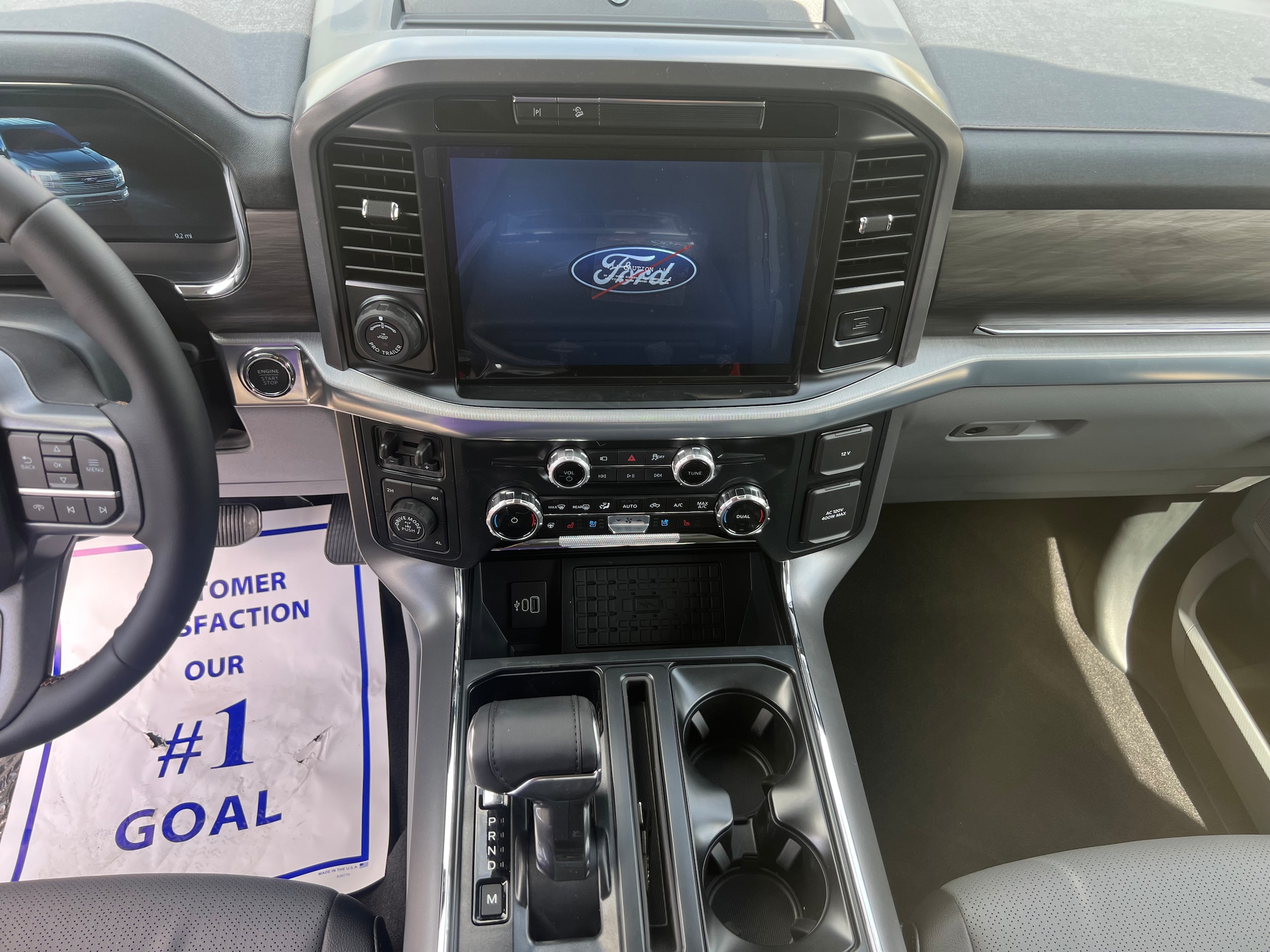 2025 Ford F-150 Lariat - Photo 9