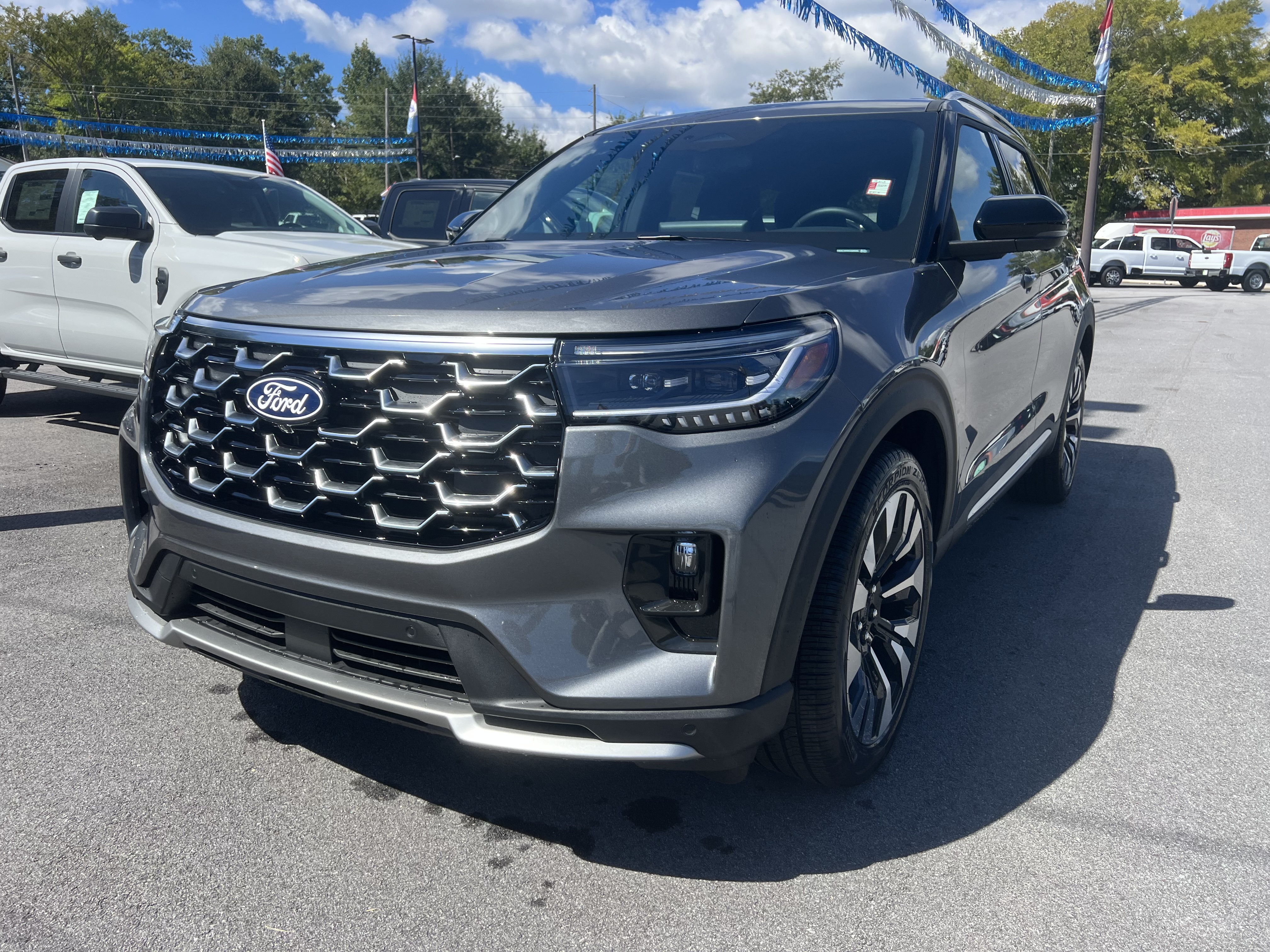 2027 Ford Explorer Platinum
