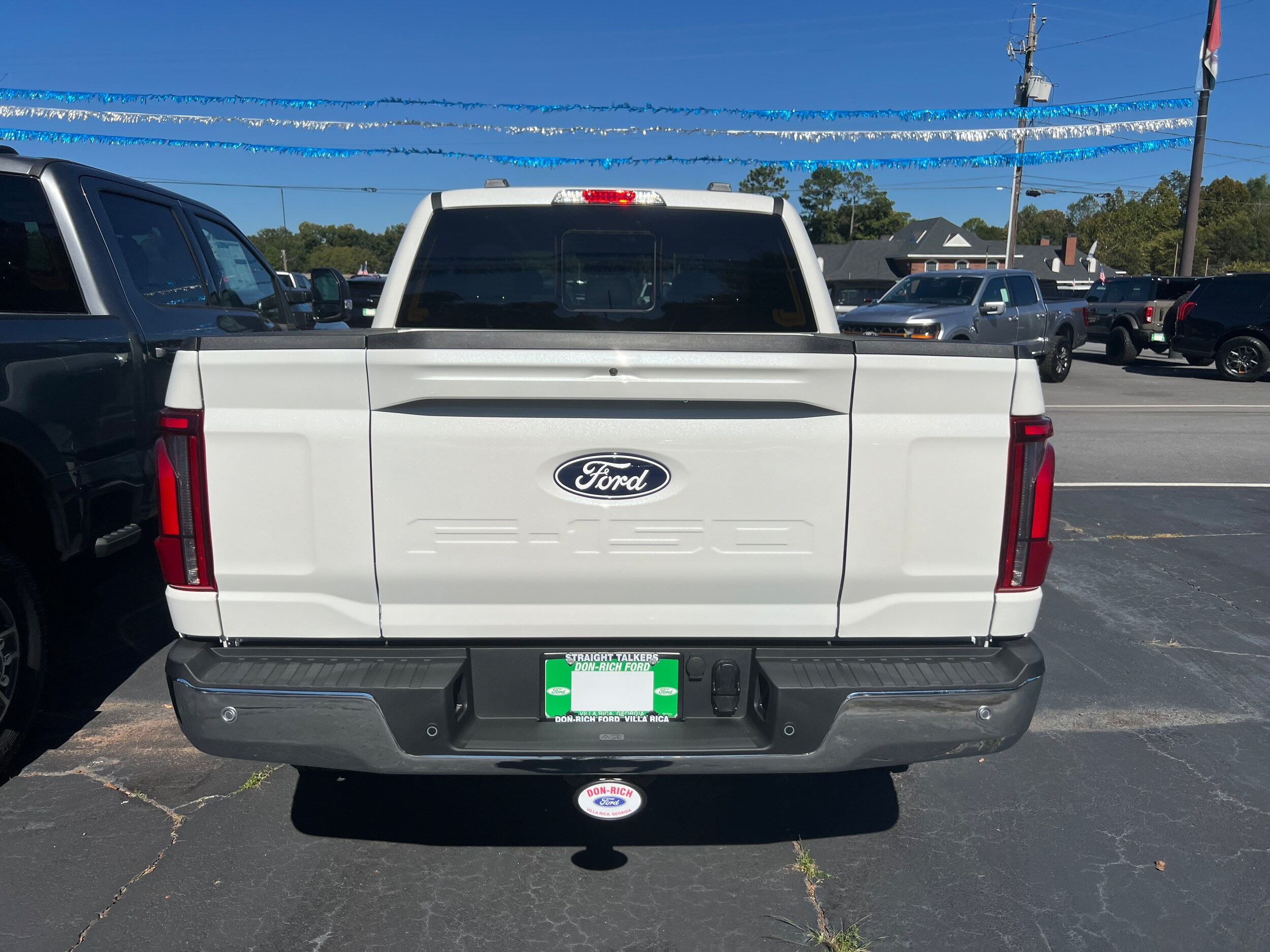 2025 Ford F-150 Lariat photo 3