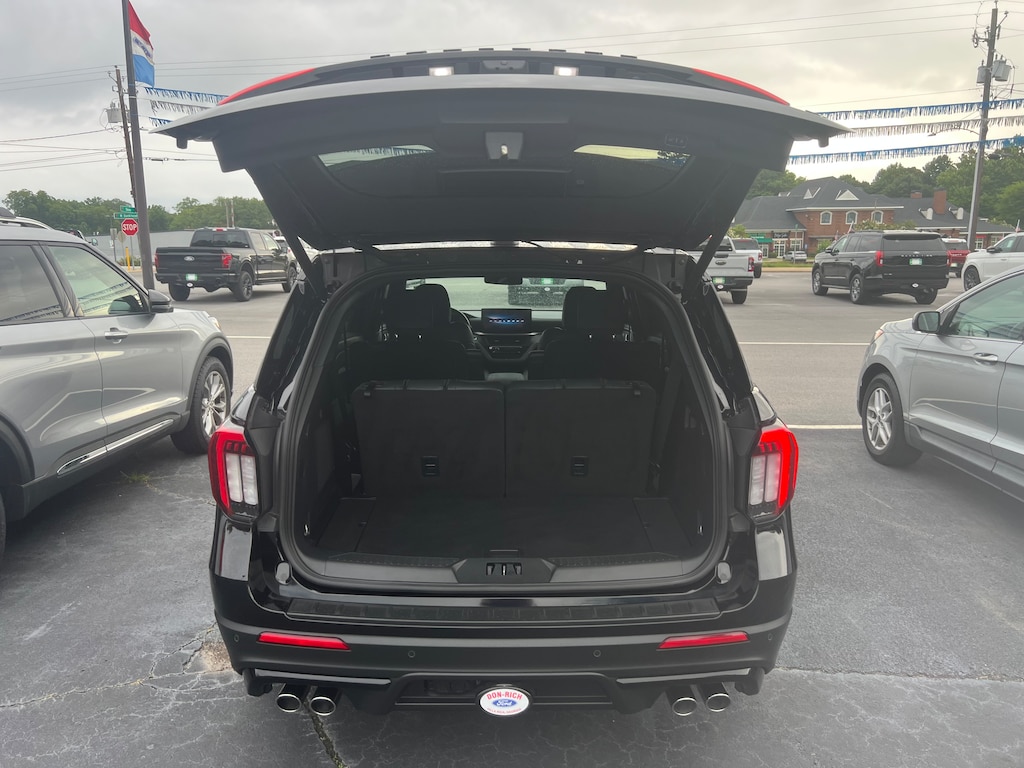 Used 2025 Ford Explorer ST SUV