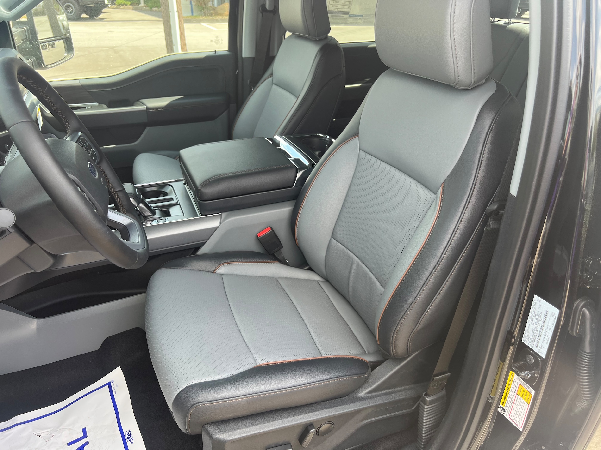 2025 Ford F-150 Lariat - Photo 8