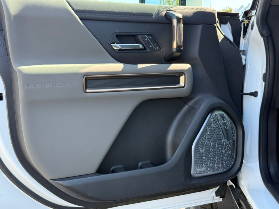 2025 GMC HUMMER EV 2X - Photo 29