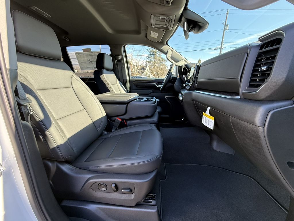 2025 GMC Sierra 2500HD SLT - Photo 26