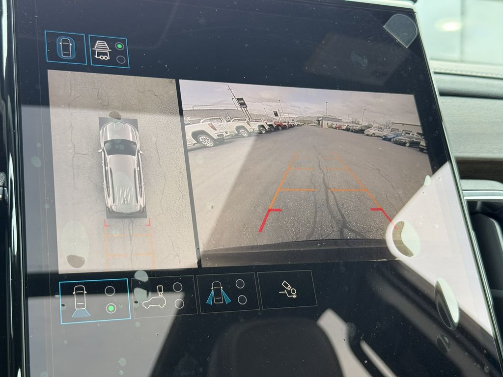 2026 GMC Acadia Denali Ultimate - Photo 16