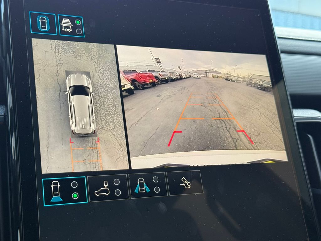 2026 GMC Acadia AT4 - Photo 15