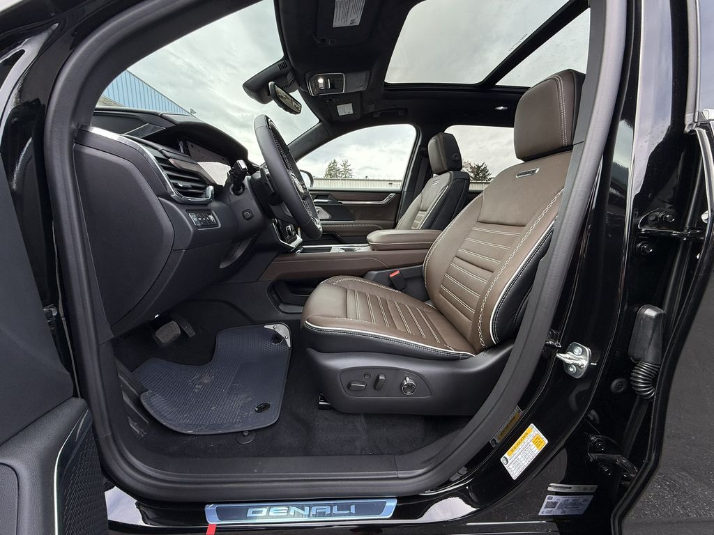 2026 GMC Acadia Denali Ultimate - Photo 19