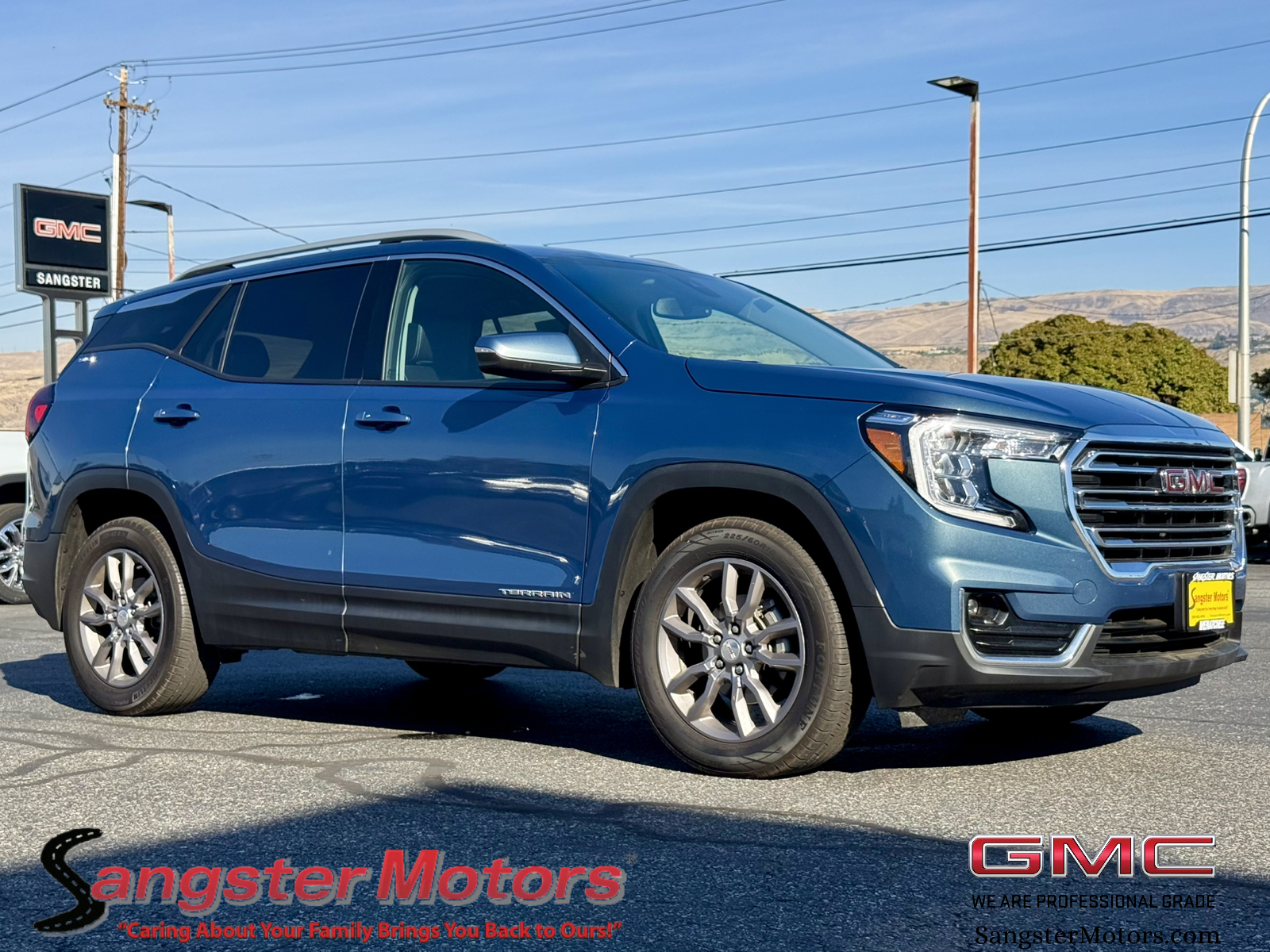 2024 GMC Terrain SLT SUV