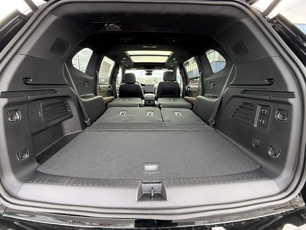2026 GMC Acadia Denali Ultimate - Photo 7
