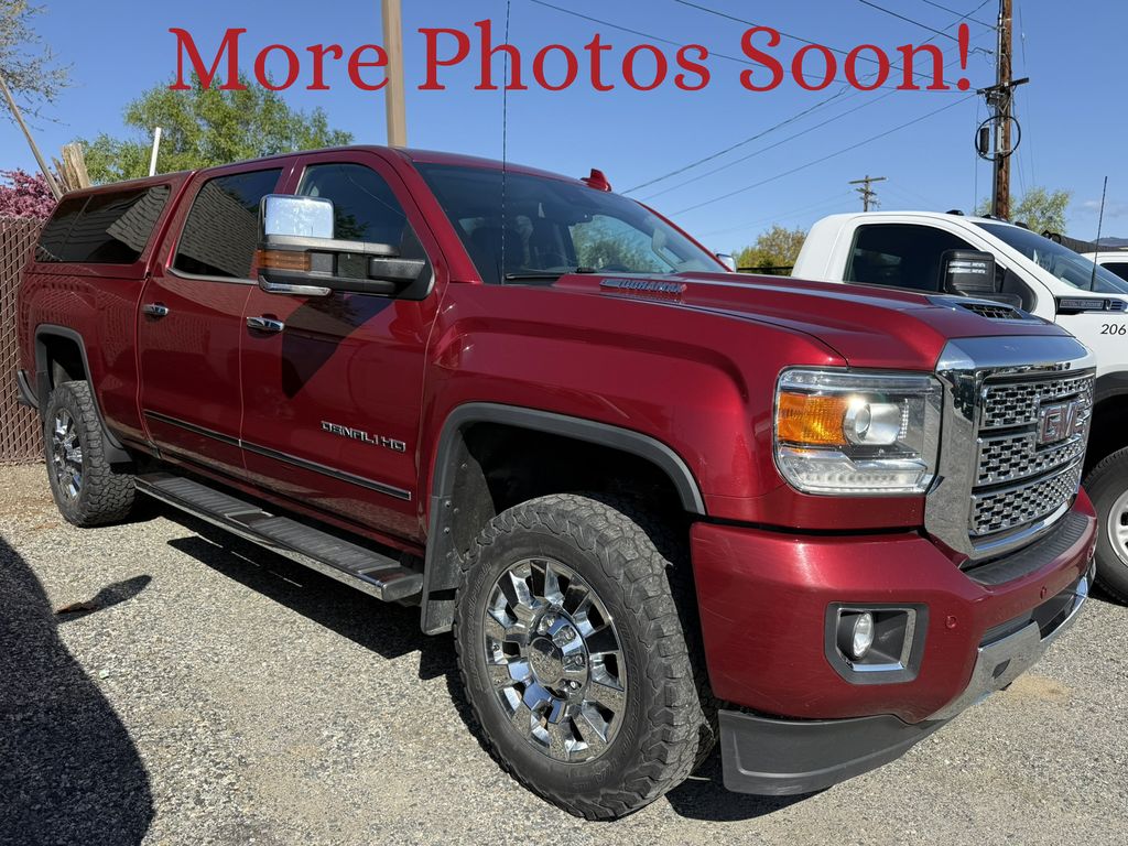2019 GMC Sierra 4WD Crew Cab Standard Box Denali's photo