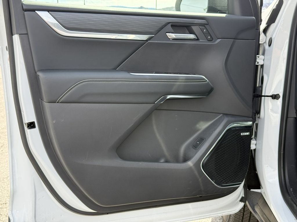 2025 GMC Acadia Elevation - Photo 25