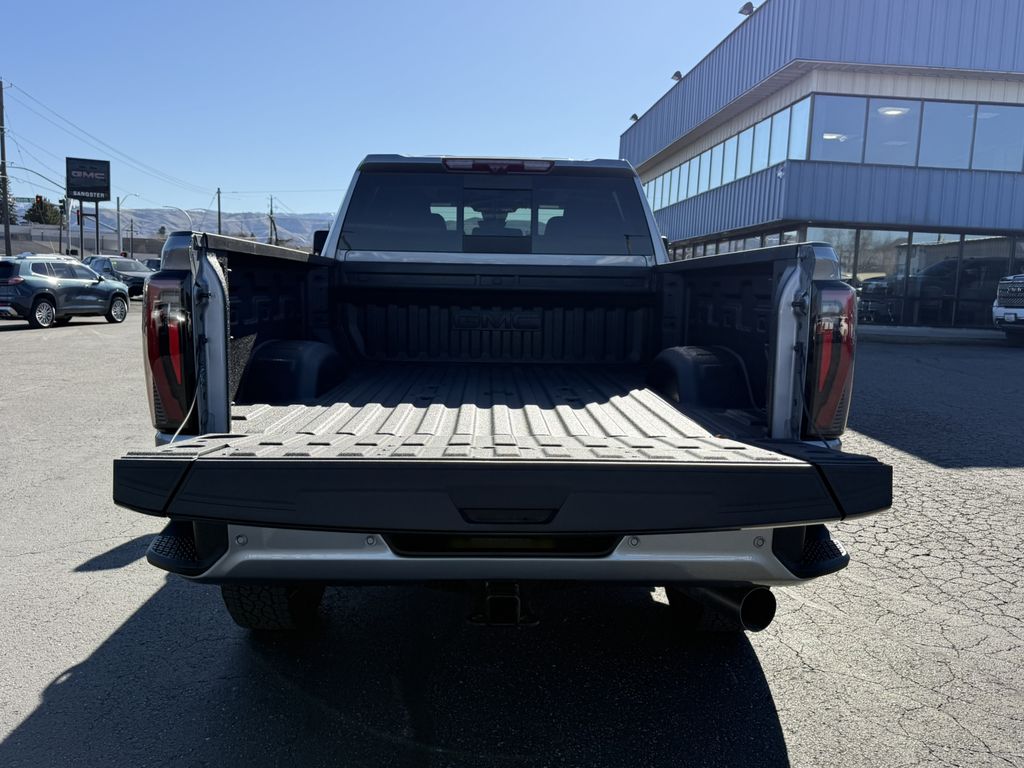 2026 GMC Sierra 2500HD AT4 - Photo 8