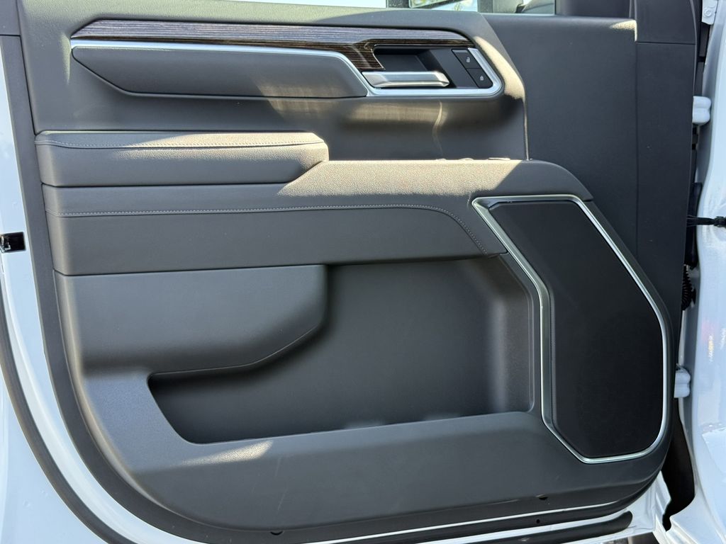 2025 GMC Sierra 3500HD SLE - Photo 25
