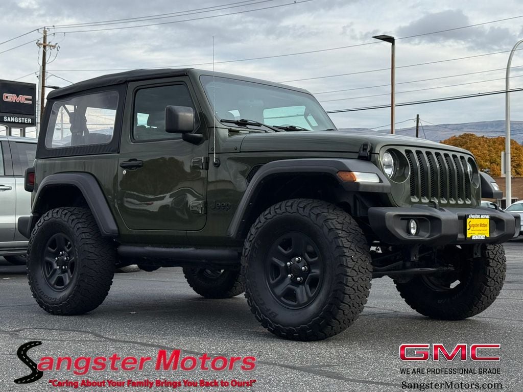 2022 Jeep Wrangler Sport's photo