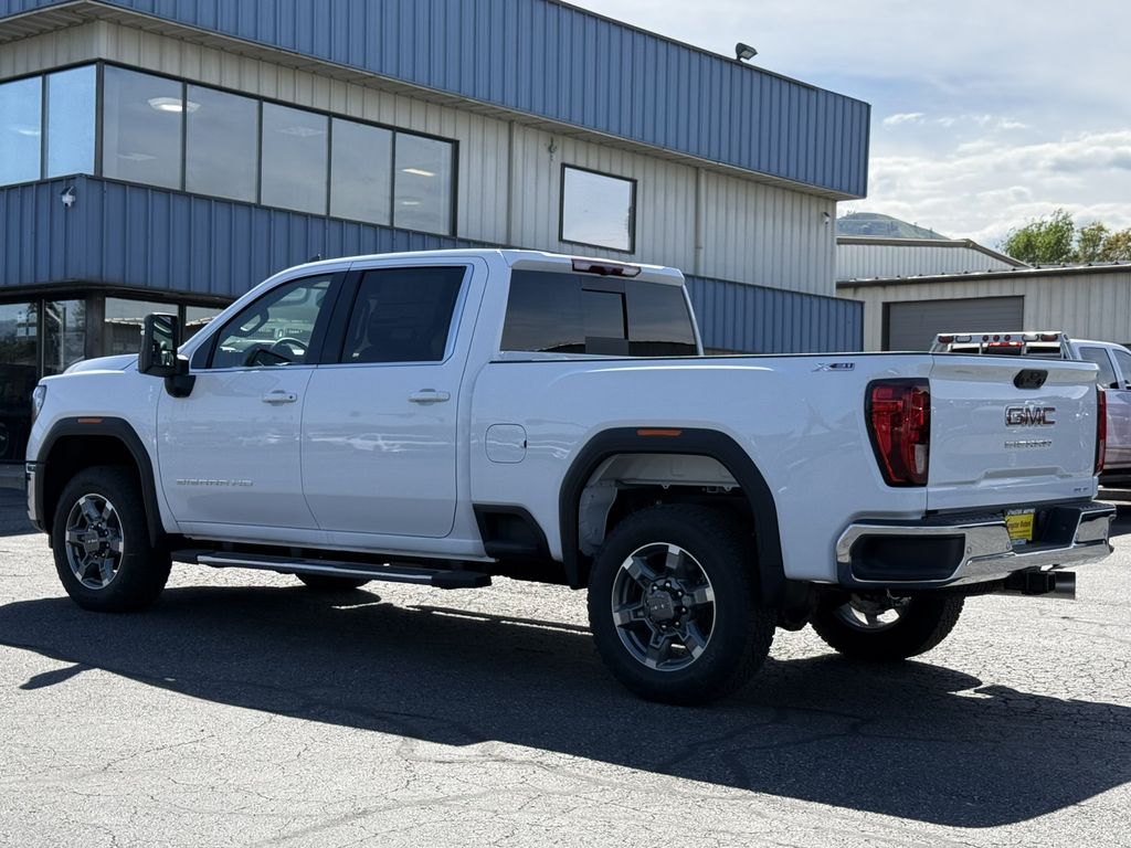 2025 GMC Sierra 3500HD SLE - Photo 4