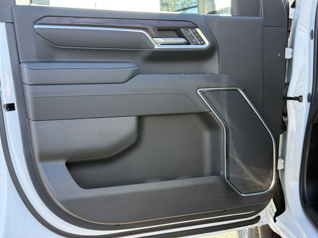 2025 GMC Sierra 2500HD SLT - Photo 28